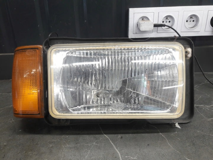 Frontscheinwerfer VW Jetta I 301-122930 Rechts Scheinwerfer Headlight SCH5830581413bx