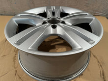 Laden Sie das Bild in den Galerie-Viewer, 1x Alufelge 19 Zoll 8.0&quot; 5x112 56ET A1664010702 Mercedes-Benz W166 Rim Wheel