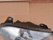 Laden Sie das Bild in den Galerie-Viewer, Frontscheinwerfer Mercedes-Benz W176 A1768203861KZ Rechts Scheinwerfer Headlight SCH9174687302pu