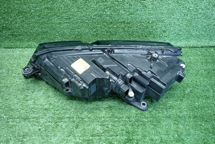 Frontscheinwerfer Skoda Octavia III 5E1941016D Rechts Scheinwerfer Headlight SCH1008090637nz
