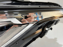 Laden Sie das Bild in den Galerie-Viewer, Frontscheinwerfer VW Tiguan 5NB941081C Links Scheinwerfer Headlight