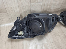 Laden Sie das Bild in den Galerie-Viewer, Frontscheinwerfer Skoda Fabia II Roomster Ein Satz Scheinwerfer Headlight SCH8724831178wg