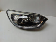 Laden Sie das Bild in den Galerie-Viewer, Frontscheinwerfer Kia Rio III Rechts Scheinwerfer Headlight SCH3563056499ya