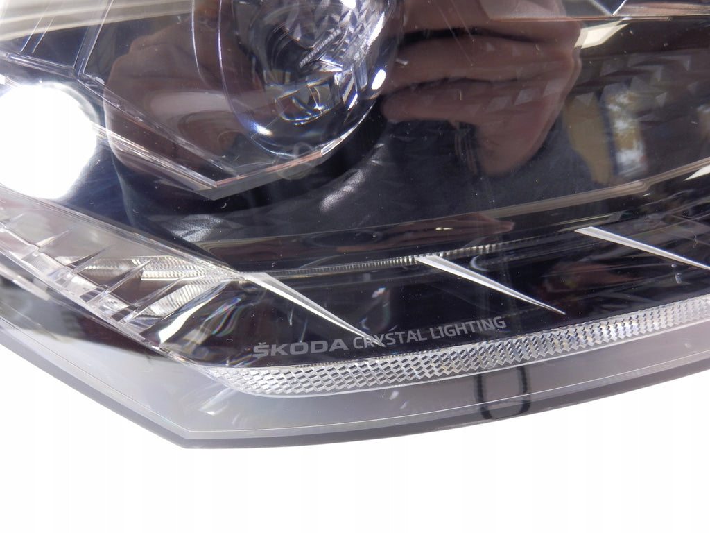Frontscheinwerfer Skoda Fabia IV 6VB941016A LED Rechts Scheinwerfer Headlight SCH8029822276yn