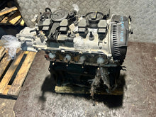 Laden Sie das Bild in den Galerie-Viewer, Motor Audi A4 B8 RR4 2.0 TFSI 179PS 142TKm 2011 Benzin Engine Unkomplett