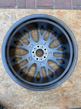 Load image into Gallery viewer, 1x Alufelge 20 Zoll 8.0" 5x120 36ET 6796262 BMW Rim Wheel FEL4875859225ey