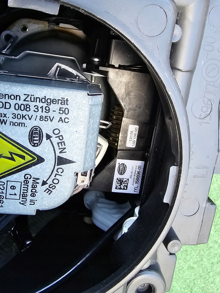 Frontscheinwerfer Mercedes-Benz Cls 158696-01 Bi-Xenon Links Headlight SCH8206802879zv