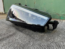 Laden Sie das Bild in den Galerie-Viewer, Frontscheinwerfer Skoda Scala 657941016A LED Rechts Scheinwerfer Headlight SCH5329634658vf
