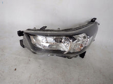 Laden Sie das Bild in den Galerie-Viewer, Frontscheinwerfer Toyota Hilux VIII Ein Stück (Rechts oder Links) Headlight SCH5838799751jb