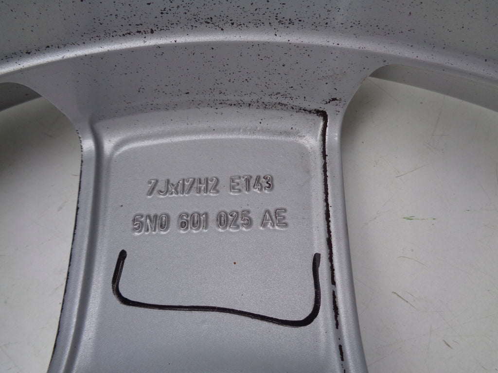1x Alufelge 17 Zoll 7.0" 5x112 43ET 5N0601025AE VW I Rim Wheel FEL8680432747oo