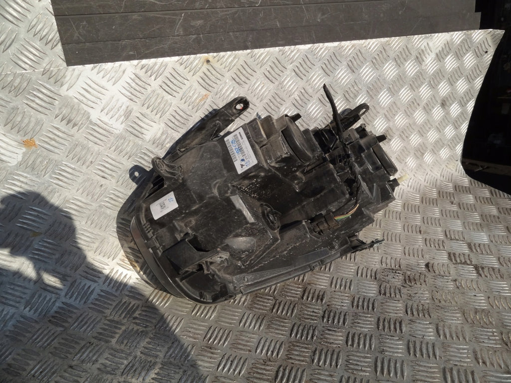 Frontscheinwerfer Dacia Duster 260101133R Rechts Scheinwerfer Headlight SCH7967827416ni