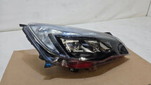 Laden Sie das Bild in den Galerie-Viewer, Frontscheinwerfer Opel Astra J 13371506 Rechts Scheinwerfer Headlight