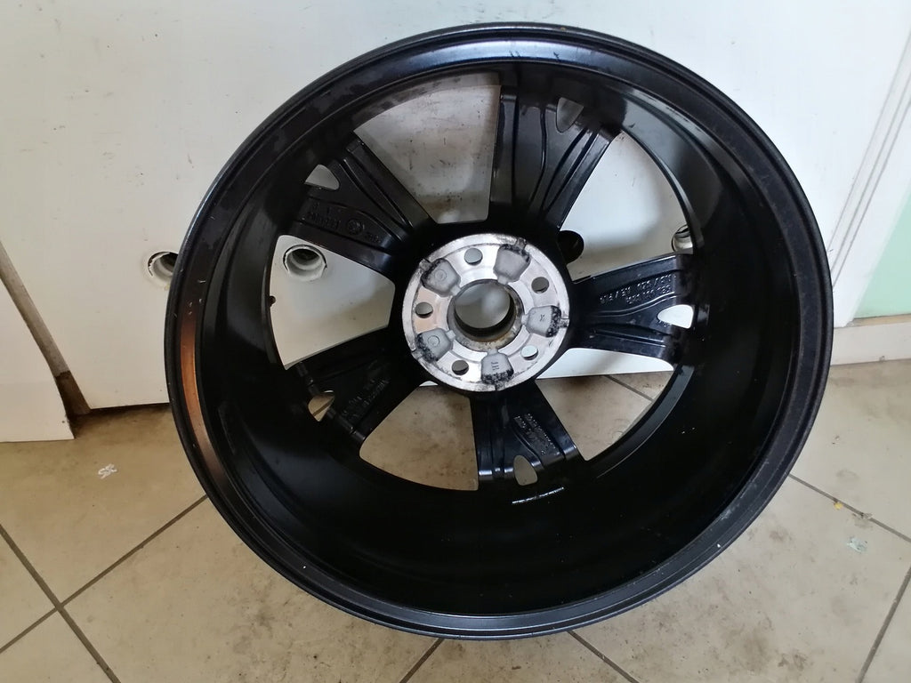 1x Alufelge 17 Zoll 6.5" 5x112 46ET Glanz Silber 5E3601025AC Skoda Octavia