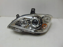 Laden Sie das Bild in den Galerie-Viewer, Frontscheinwerfer Mercedes-Benz Vito W639 A6398202861 Xenon Rechts oder Links