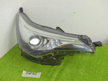 Laden Sie das Bild in den Galerie-Viewer, Frontscheinwerfer Toyota Avensis Rechts Scheinwerfer Headlight SCH2225283913yr