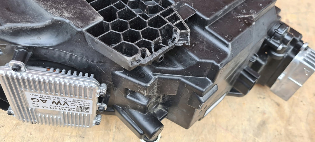 Frontscheinwerfer Skoda Superb III Links Scheinwerfer Headlight