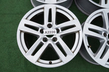 Laden Sie das Bild in den Galerie-Viewer, 4x Alufelge 17 Zoll 7.0" 5x112 42ET Glanz Silber 8W0601025 Audi A4 B8 Rim Wheel FEL6266582645oq
