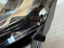 Laden Sie das Bild in den Galerie-Viewer, Frontscheinwerfer Skoda Kodiaq 57H941009 Full LED Links Scheinwerfer Headlight SCH4601046497me