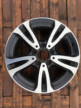 Laden Sie das Bild in den Galerie-Viewer, 1x Alufelge 16 Zoll 6.5&quot; 5x112 49ET A2464010000 Mercedes-Benz Rim Wheel