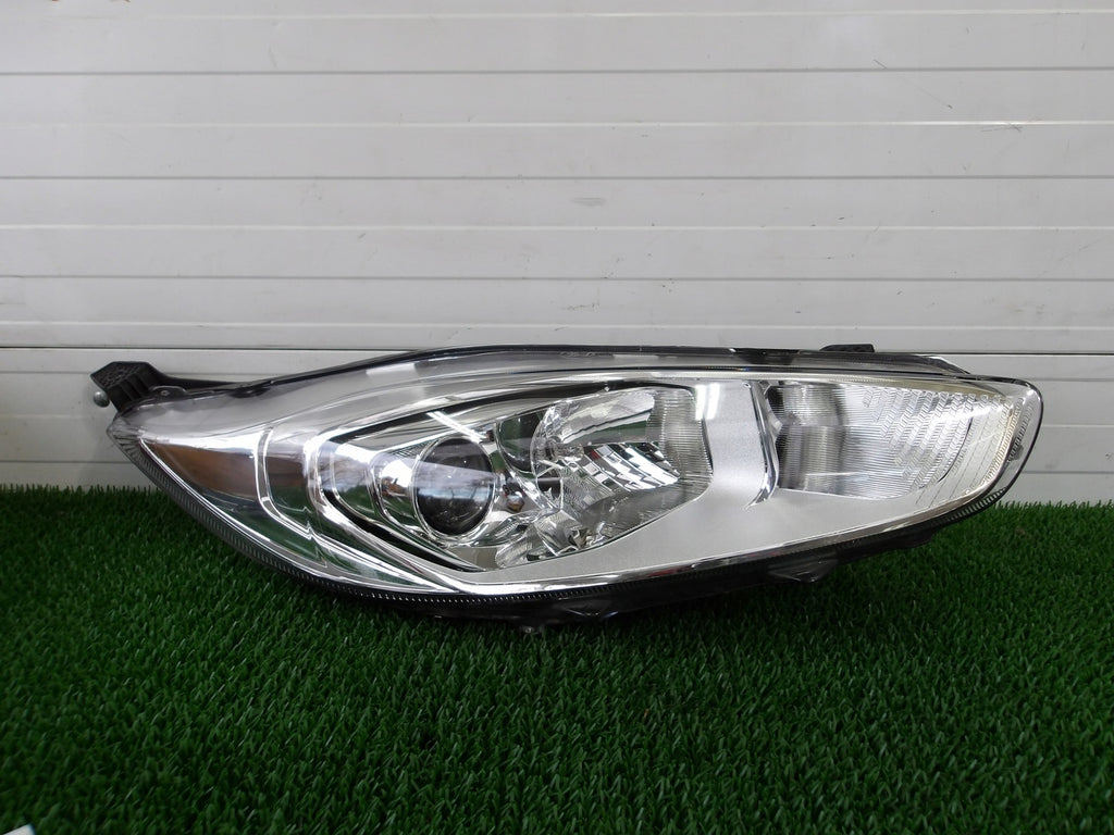 Frontscheinwerfer Ford Fiesta C1BB-13W029-EE Rechts Scheinwerfer Headlight