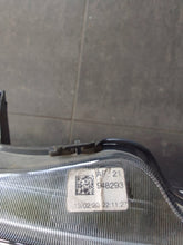 Laden Sie das Bild in den Galerie-Viewer, Frontscheinwerfer Iveco I 58029054830 Rechts Scheinwerfer Headlight SCH7579923102lc