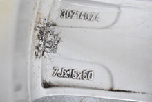 Laden Sie das Bild in den Galerie-Viewer, 1x Alufelge 16 Zoll 7.0&quot; 5x108 50ET Glanz Silber 30714024 Volvo Xc70 Xc60