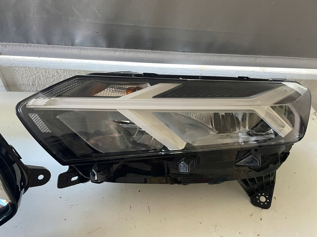 Frontscheinwerfer Dacia Sandero III Jogger 260602561R 260107920R LED Ein Satz