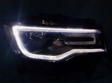 Laden Sie das Bild in den Galerie-Viewer, Frontscheinwerfer Jeep Grand Cherokee Wk2 68266656AH Rechts Headlight SCH2058553915ls