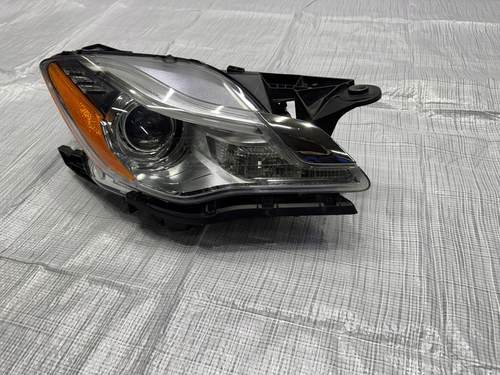 Frontscheinwerfer Maserati Quattroporte I 670001624 Rechts Headlight SCH1076373135es