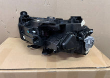 Laden Sie das Bild in den Galerie-Viewer, Frontscheinwerfer Audi Q2 81A941011 Full LED Links Scheinwerfer Headlight