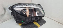 Laden Sie das Bild in den Galerie-Viewer, Frontscheinwerfer Mercedes-Benz Gla A1569063200 Xenon Rechts Headlight SCH8038272601ut
