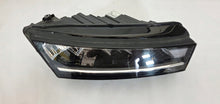 Laden Sie das Bild in den Galerie-Viewer, Frontscheinwerfer Skoda Octavia IV 5E4941016 LED Rechts Scheinwerfer Headlight SCH3629550219su