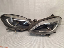 Laden Sie das Bild in den Galerie-Viewer, Frontscheinwerfer Mercedes-Benz W246 2468204061 Rechts Scheinwerfer Headlight SCH3755920566xn