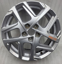 Laden Sie das Bild in den Galerie-Viewer, 1x Alufelge 17 Zoll 7.0" 5x114.3 50ET Glanz Silber BE400ADE07 Hyundai Kona FEL5018475557cj