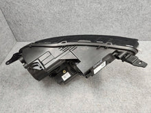 Laden Sie das Bild in den Galerie-Viewer, Frontscheinwerfer Ford Ecosport MN1513E015 LED Links Scheinwerfer Headlight SCH9234177568en