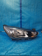 Laden Sie das Bild in den Galerie-Viewer, Frontscheinwerfer Ford Focus MX7B-13E014-CC Rechts Scheinwerfer Headlight