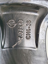 Load image into Gallery viewer, 1x Alufelge 18 Zoll 7.0&quot; 4x108 35ET 9835097680 Opel Mokka Rim Wheel
