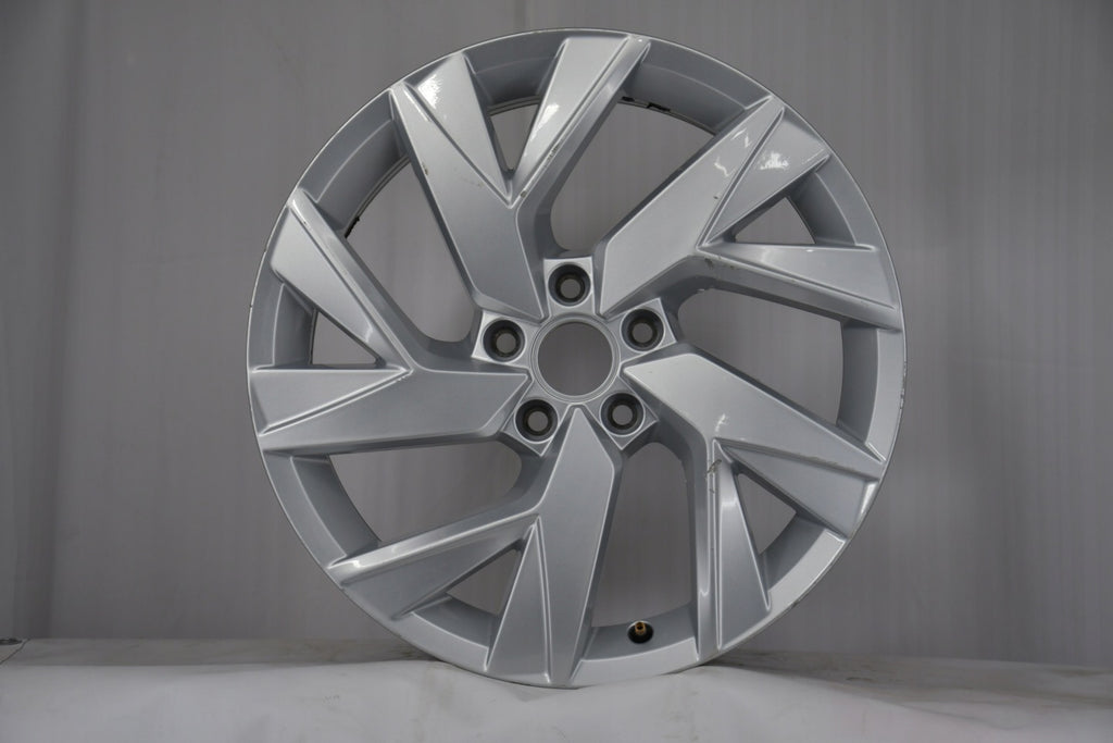 1x Alufelge 18 Zoll 7.0" 5x112 43ET Glanz Silber 5NN601025P VW Rim Wheel FEL3522267782zh