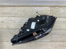 Load image into Gallery viewer, Frontscheinwerfer BMW 3 7886659-05 LED Links Scheinwerfer Headlight SCH8849608237ku