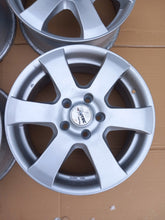 Laden Sie das Bild in den Galerie-Viewer, 4x Alufelge 16 Zoll 6.5" 5x114.3 45ET Glanz Silber Nissan Qashqai I Kadjar FEL4862856148ln
