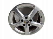 Laden Sie das Bild in den Galerie-Viewer, 1x Alufelge 16 Zoll 6.5&quot; 5x112 43ET Glanz Silber 81A601025 Audi Q2 Rim Wheel