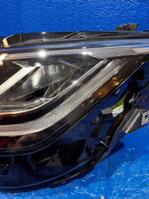 Laden Sie das Bild in den Galerie-Viewer, Frontscheinwerfer VW Golf VIII 5H1941005A LED Links Scheinwerfer Headlight SCH6549406277he