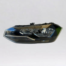 Laden Sie das Bild in den Galerie-Viewer, Frontscheinwerfer VW Polo 2G1941005 Links Scheinwerfer Headlight