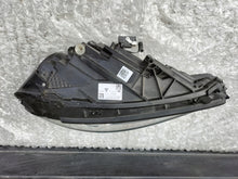 Laden Sie das Bild in den Galerie-Viewer, Frontscheinwerfer Mercedes-Benz W177 A1779063805 LED Rechts Headlight SCH3868567724hb