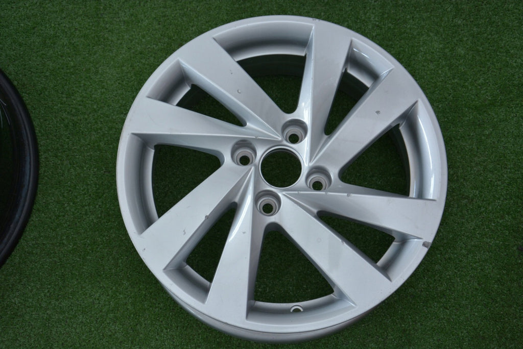 1x Alufelge 15 Zoll 5.5" 4x100 41ET Glanz Silber 1SL601025A Seat Rim Wheel FEL5482342109ej