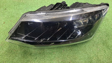 Load image into Gallery viewer, Frontscheinwerfer Skoda Fabia III 6V1941015A Links Scheinwerfer Headlight