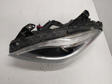 Laden Sie das Bild in den Galerie-Viewer, Frontscheinwerfer Mercedes-Benz W246 A2468207161 Links Scheinwerfer Headlight SCH2650864445bx