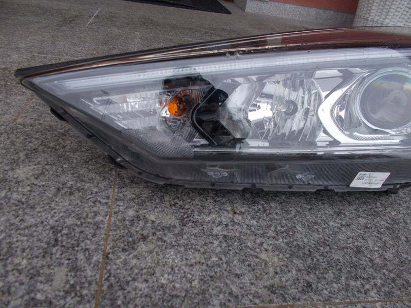 Frontscheinwerfer Hyundai Tucson 92101-D7600 Links Scheinwerfer Headlight SCH8703049181yu
