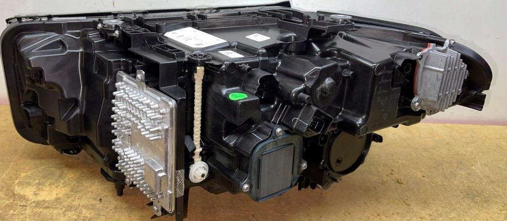 Frontscheinwerfer BMW 5 G31 G30 9850601 9850602 LED Ein Satz Headlight SCH2301687252pb