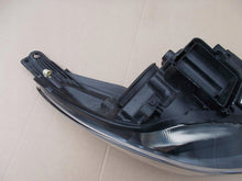 Laden Sie das Bild in den Galerie-Viewer, Frontscheinwerfer Ford Focus F1EB-13W030-A Links Scheinwerfer Headlight SCH9474072218pv